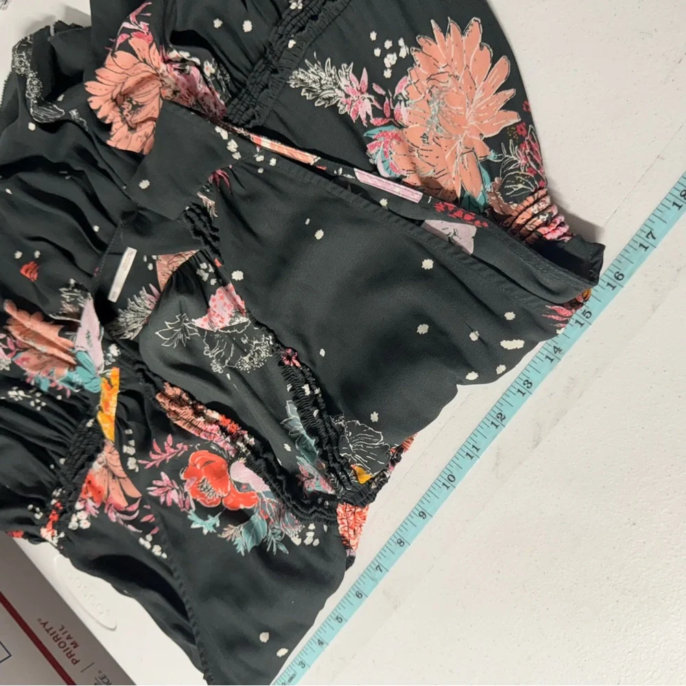 Free People purple haze black tunic XS Floral boho festival‎ casual V neck